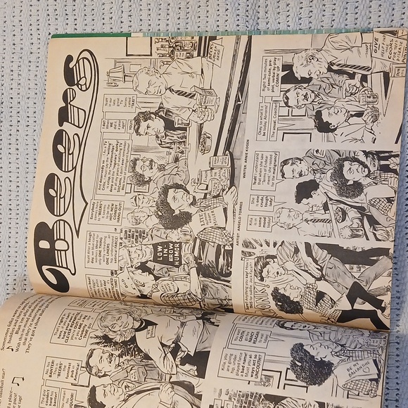 MAD MAGAZINE- (FALL 1990) - Picture 4 of 10